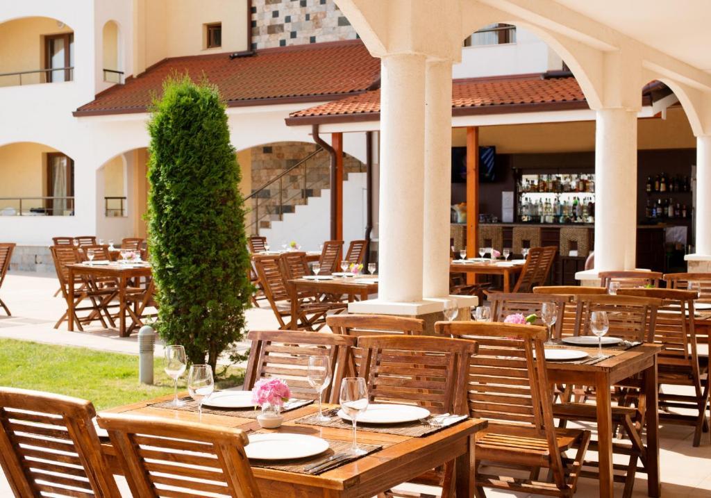 Sunrise All Suites Resort Obzor Buitenkant foto